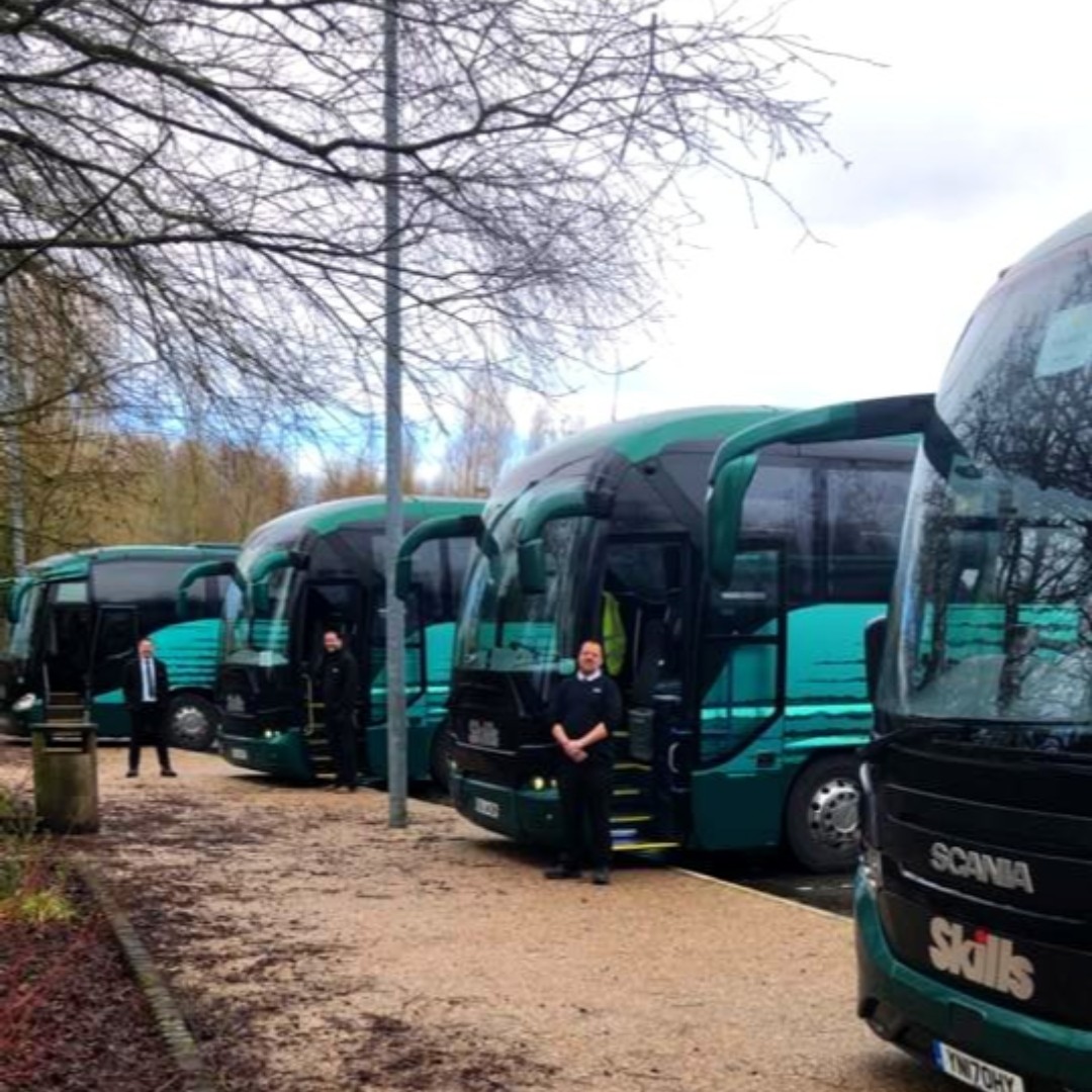 Team Work Makes The Dream Work! 💪🚌🚌

Thanks to our driver Jon Dale for sending in this photo 📸 during his private hire to Conkers