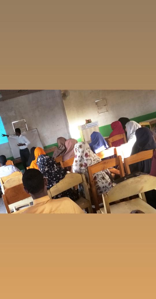mosharriif's tweet image. I&apos;m delighted tht my friend Mohamed Adam &amp;amp; I hve successfully conducted a 1-day workshop on &quot;Writing effective research project&quot; 4 sem 8 stdnts at Baidoa Inter. Uni (BIU). Thanks 2 @AliAdanHassan5 &amp;amp; the Uni 4 the collobaration &amp;amp; imput 2 ths timely workshop. 
#GiveBackToCommunity