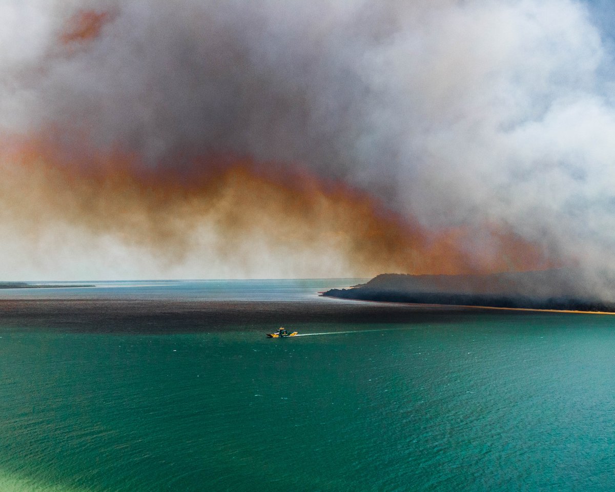 lightbulbshots's tweet photo. #Digiplat1 #bushfires #fraserisland #photography https://t.co/8wqBB2joqY