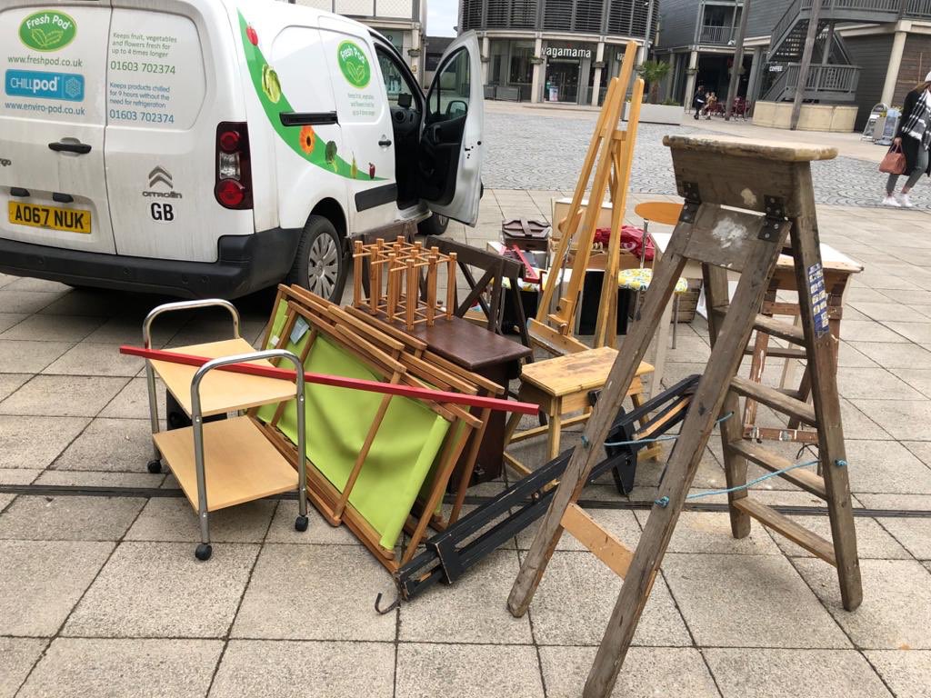 The Lively Crew tweet media