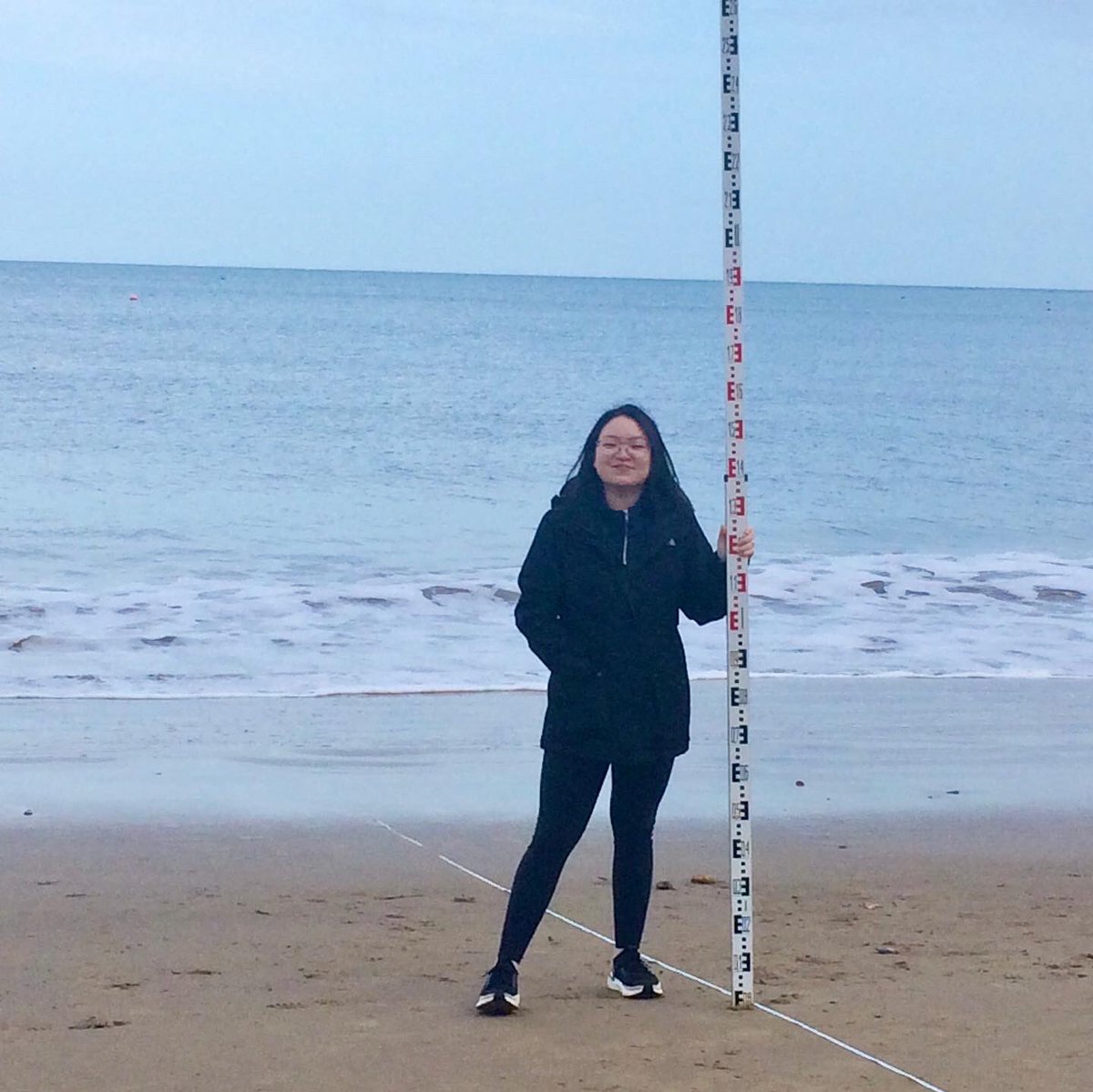 HarrowHouseUK's tweet photo. Our #JuniorEnglish PLUS #AcademicStudies subjects are delivered through class work, research and project work, practical presentation, lectures, visits and guided tours. Barry recently took our students down to #Swanage for their #Geography lesson. ☺️⛱📒 https://t.co/qTr7obqHPz https://t.co/MnT5V4vrcl