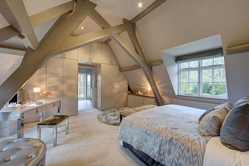 Converting a barn is a major project but the rewards can be inspiring. 
 D&amp;K Services can assist you and tick every box, internally and externally.  bit.ly/2Ej1sZN

#building #barnconversions #reading #hampshire #berkshire #basingstoke
Contact us today 01256 951008