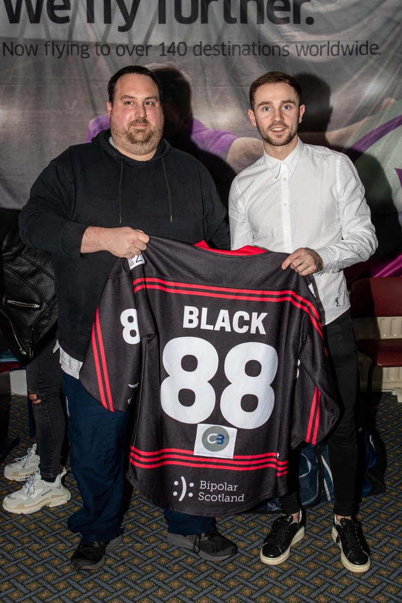 We handed out the Own &amp; Loan shirts (regular season) in the bar yesterday.

Check out the link below for images from the event:

facebook.com/MRacersOfficia…

#SNLHockey #FTR