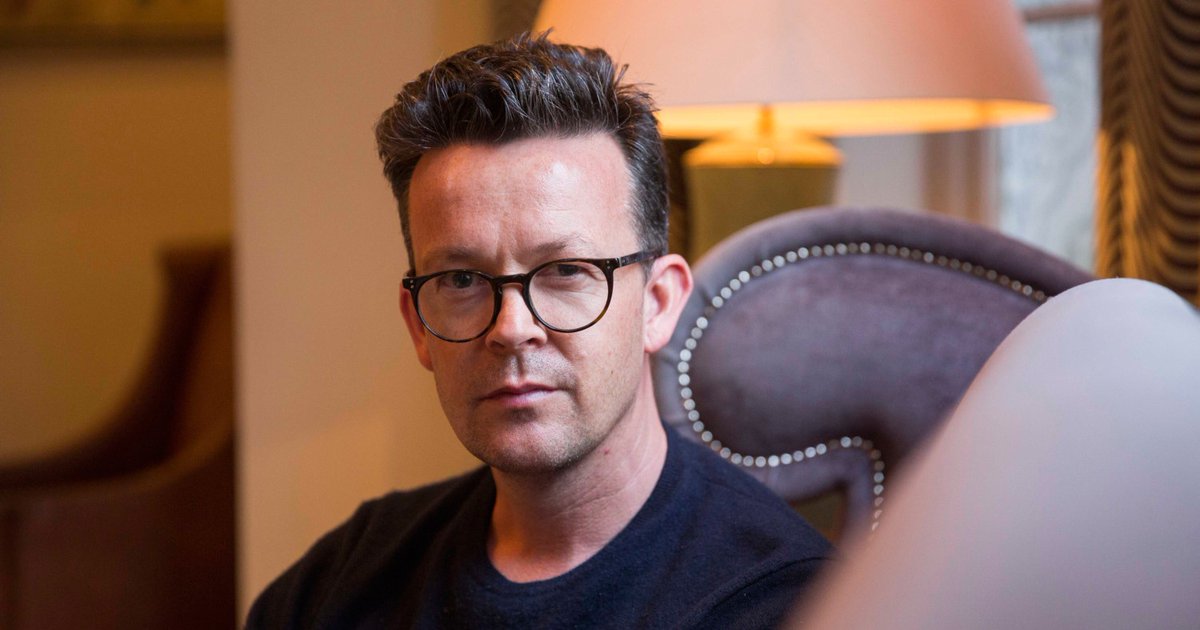 NickHernBooks's tweet photo. Writers! Our friends @OutsideTheatre have announced the #FoxAward inviting playwrights to submit scripts about addiction.

The winner will get a £6,000 commission &amp; mentoring from NHB author Enda Walsh.

Submissions are NOW OPEN until 16 June! Full info: https://t.co/VQccyIc63z https://t.co/AES9qmaFFd