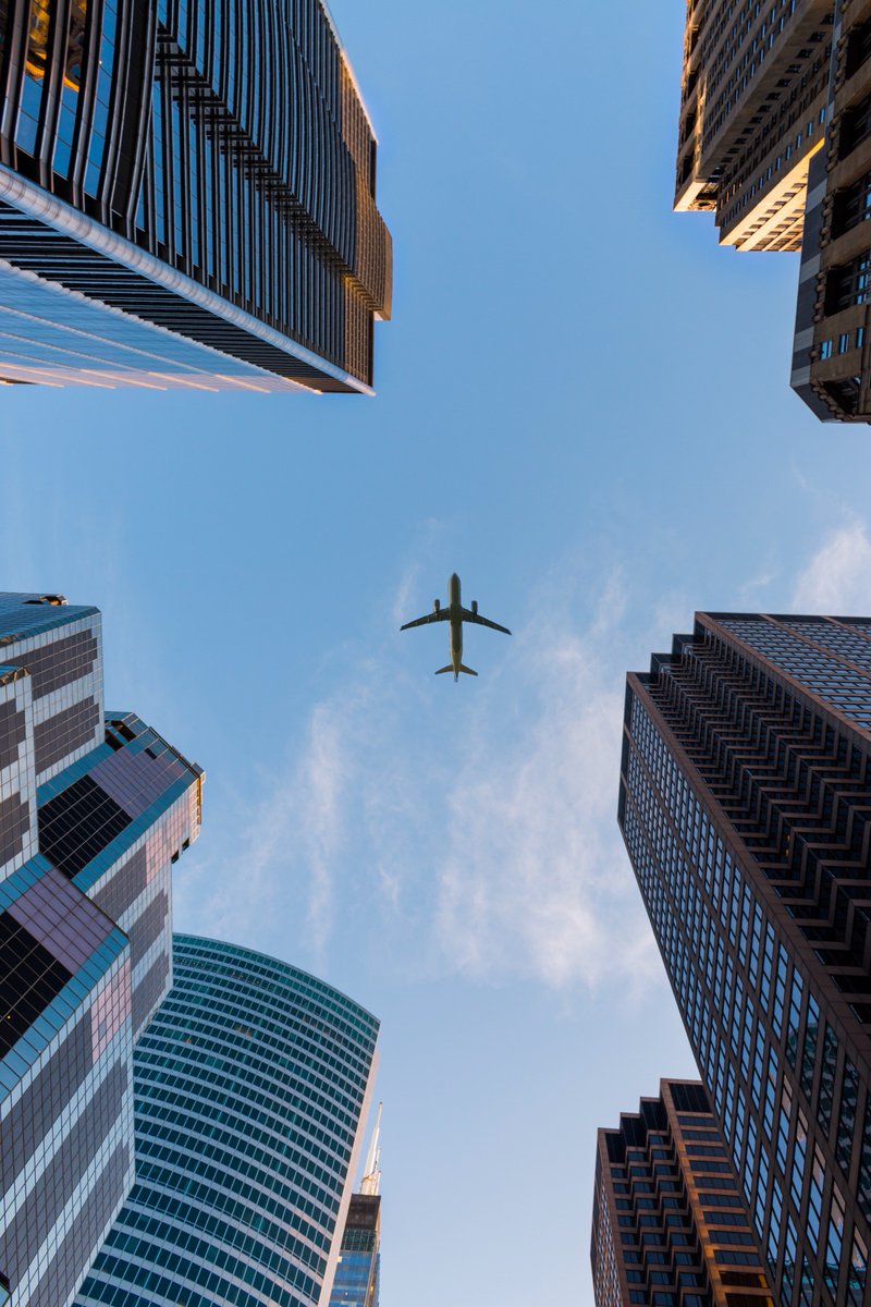 co2nsensus's tweet photo. The coronavirus outbreak is pushing the world’s airlines toward financial crisis. Even though in the short term, airlines have seen a sharp decline in air travel and therefore greenhouse gas emissions but when this is all over it is expected to bounce back.☠️⁣✈️
⁣
#coronavirus https://t.co/dqYv6g76WS