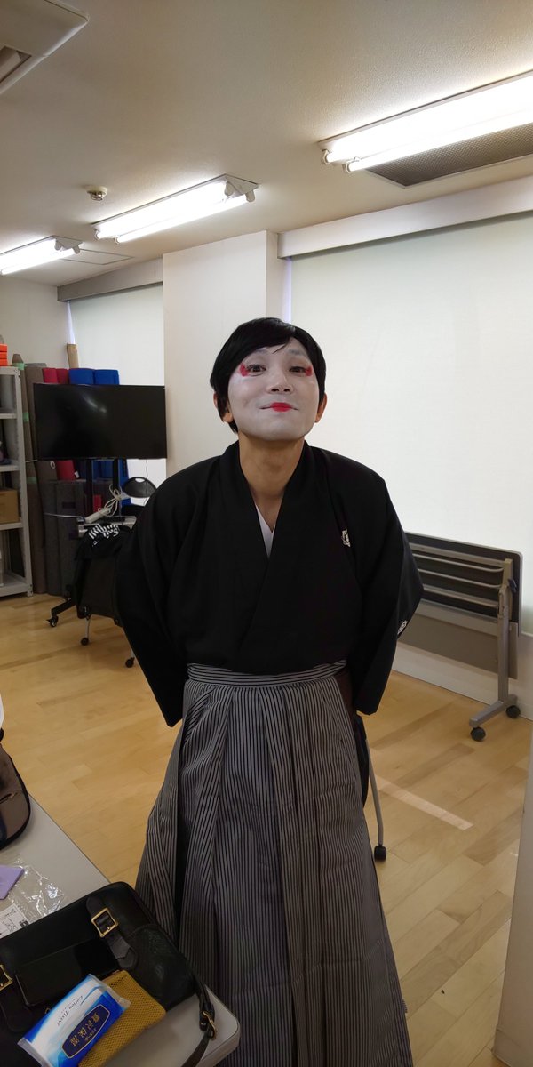 青木悠真 ユアチンポ ホメタゲル Twitterren 自分を勸玄くんと言い張るダーリンハニー長嶋さん こういうおばちゃんいるよな と冷めた目で見る海老蔵 でも仲良く親子写真