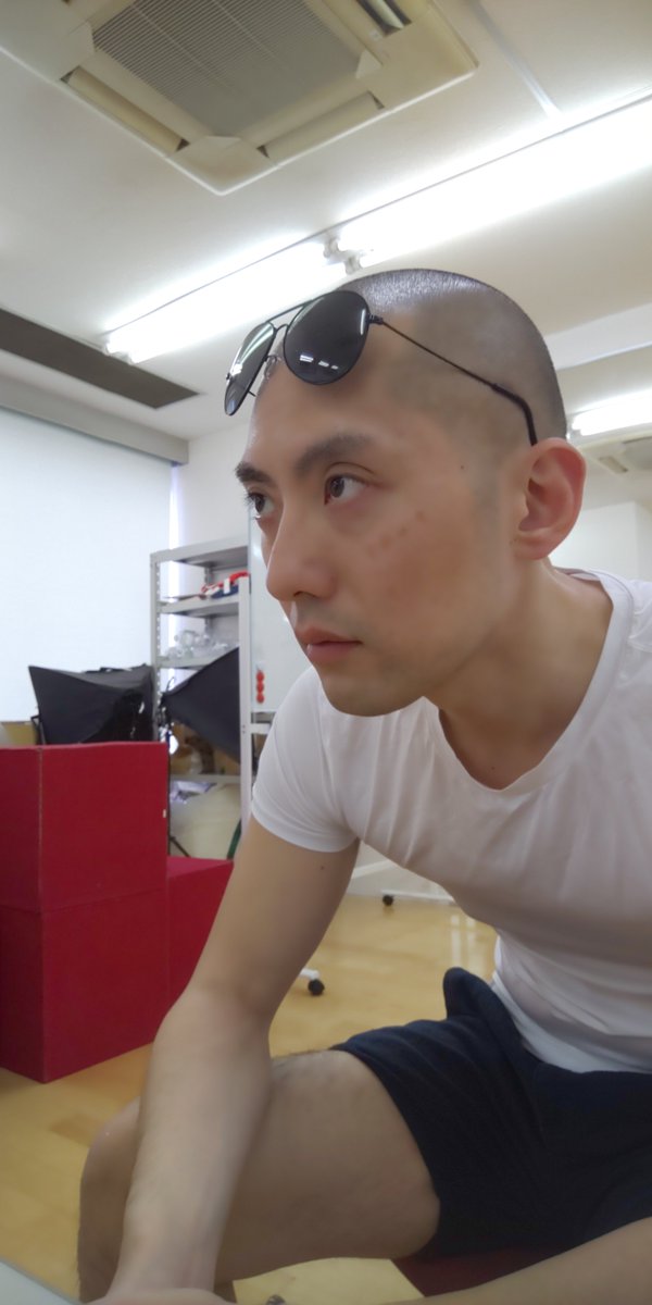 青木悠真 ユアチンポ ホメタゲル Twitterren 自分を勸玄くんと言い張るダーリンハニー長嶋さん こういうおばちゃんいるよな と冷めた目で見る海老蔵 でも仲良く親子写真