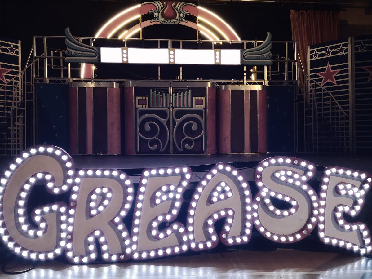SwanbourneMusic's tweet photo. The children really are rising to the challenge. Can't wait to put this show on tonight and tomorrow @swanbournehouse. #Greaseistheword #Risingtothechallenge #SHSMusic #SHSDrama #TakeOneBrightMind #UnlockingIndividualGreatness #shs100 https://t.co/cBwTFuZyno