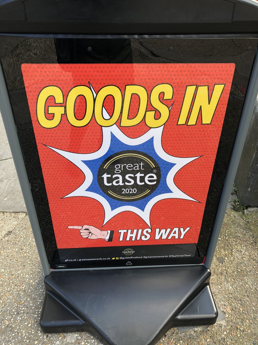 This morning we personally delivered our yummy #jamonnatural at @guildoffinefood for the #greattasteawards🤞#noadditives #spanishfood