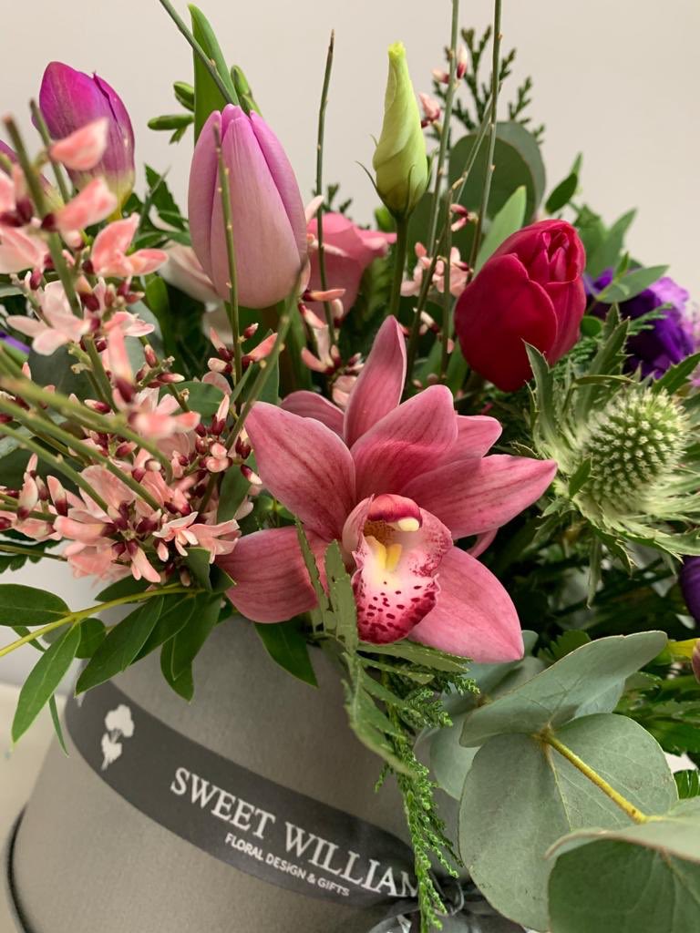 Mothers Day is less than a week away, its business as usual here at Sweet William 💐 We deliver all across Teesside too! Call us on 01642 787989 or shop online via swfloral.co.uk today!