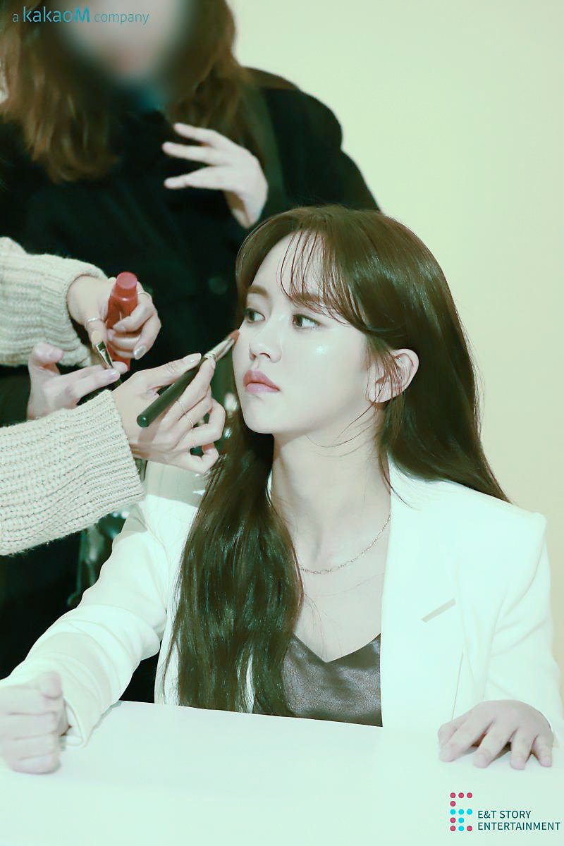Only112fn's tweet photo. [200316] Kim Sohyun for “Bausch + Lomb” CF shooting behind the scene photo 
#김소현 #kimsohyun #金所泫 #lovealarm #kimjojo #thetaleofnokdu #녹두전  #hanyul #soup #lacelle #キムソヒョン #dongdongjoo #dongjoo #조선로코녹두전 #thetaleofnokdu #bauschlomb #entstory #kbsdrama #kdrama https://t.co/HyJcEDZ8xT