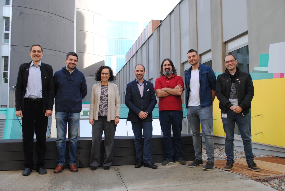 BoschiGimpera's tweet photo. L’FBG atorga 106.000€ a 5 projectes de recerca de la @UniBarcelona en el marc de la convocatòria F2I. Del 2016 al 2018 l'F2I ha afavorit la creació de 4 spin-offs @bluephageWATER, @ColorSensing @vbwrks i Mind &amp; Identity– i ha generat 19 llocs de treball https://t.co/nTvJdmvepC https://t.co/QNHJQgY2bj