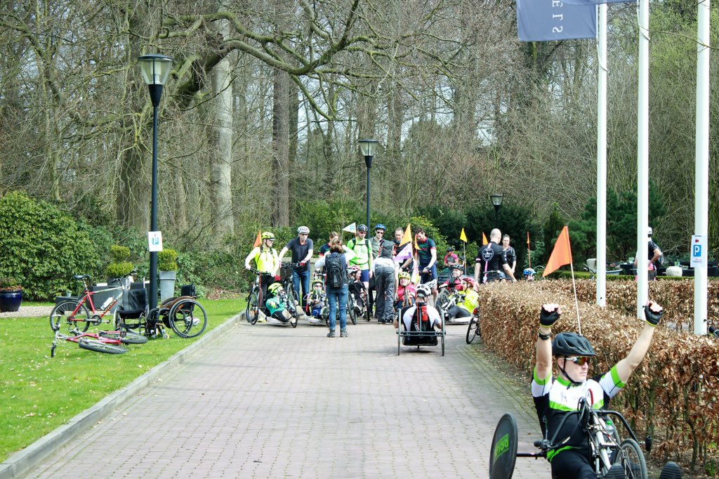 Trainingsdag 18 april gaat niet door
Gezien de recente ontwikkelingen rondom COVID-19 🦠 In overleg met de @HandbikeBattle. Zelf vinden wij dit ook jammer. Maar wij nemen onze verantwoordelijkheid in deze situatie .Wij wensen iedereen sterkte en gezondheid toe! Het Hollister team