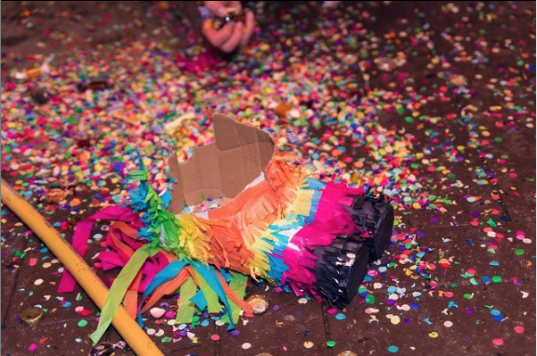 A party isn't a party without confetti! Fortunately we stock a lot of it 🎉🎊 
.
.
party-avenue.co.uk/search.php?sea…
.
#confetti #pinata #confetticannon #partylife #partying #party #partyplanning #partyplanner #birthday #birthdayparty #partyavenueuk