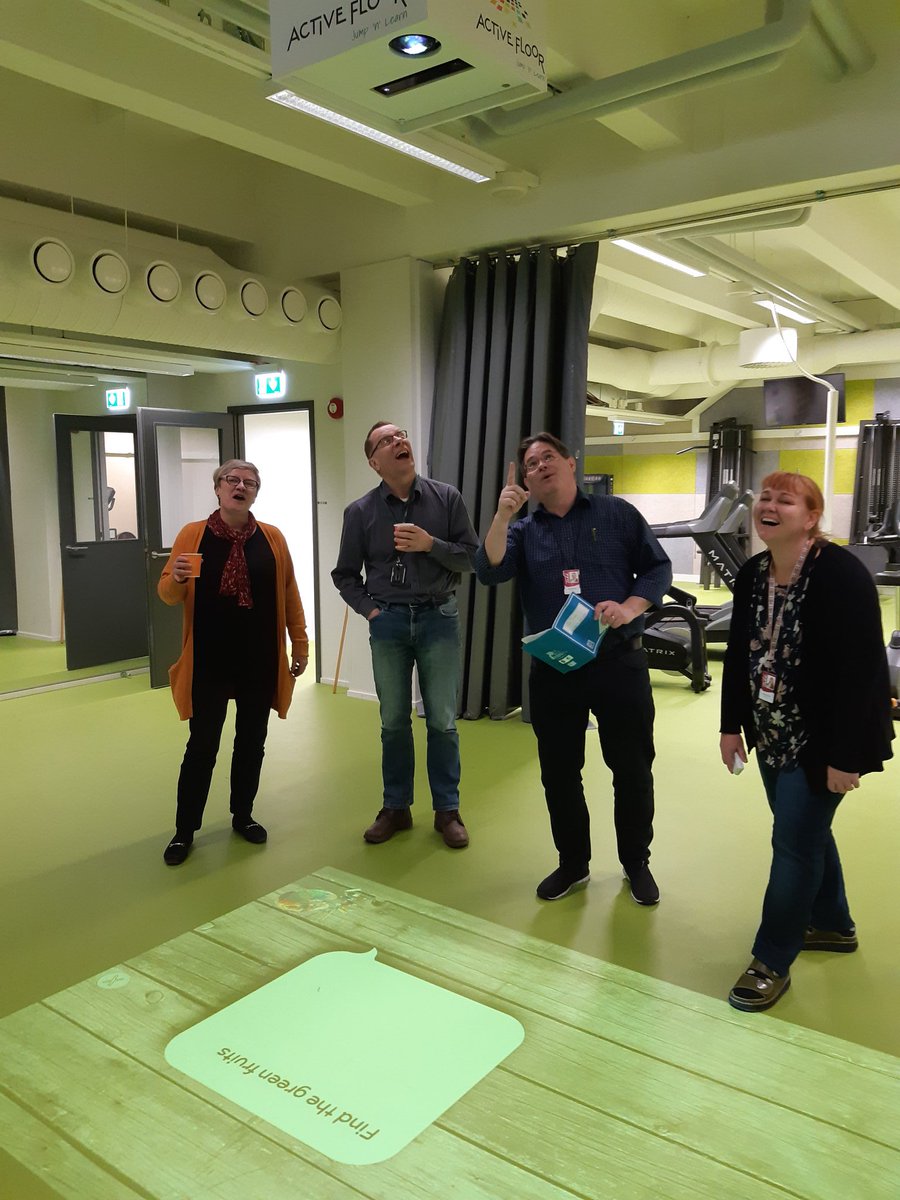 tuuli_ok's tweet photo. Aktiivilattian käyttöönotto @TAKKTampere innostuneissa tunnelmissa, valmiisiin pelipohjiin saa tehtyä oman alan opetuspelejä. Liikunta lisää hyvinvointia, opiskelumotivaatiota ja virkistää! #pelillisyys #learninggames #playfulllearning @eulearningpath #OppijaIkäKaikki https://t.co/1ClyOjqd9P