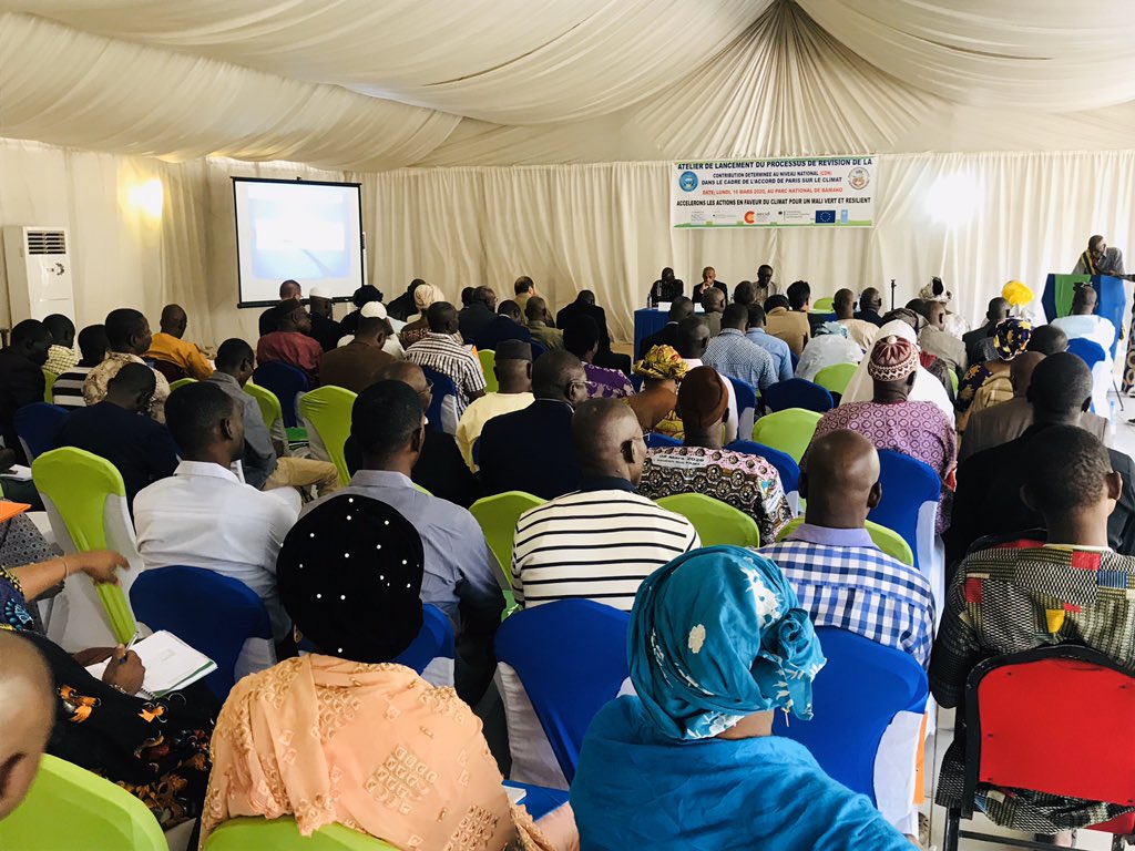 PNUDMALI's tweet photo. Le lancement ce matin au Parc national du processus de révision de la 1ère #CDN (2015-2019) dans le cadre de l’Accord de Paris sur le #Climat. << Accélérons les actions en faveur du climat pour un Mali #Vert et #Résilient >> / appui financier du @PNUDMALI
#MEADD #AEDD https://t.co/VMPcKGuJbQ