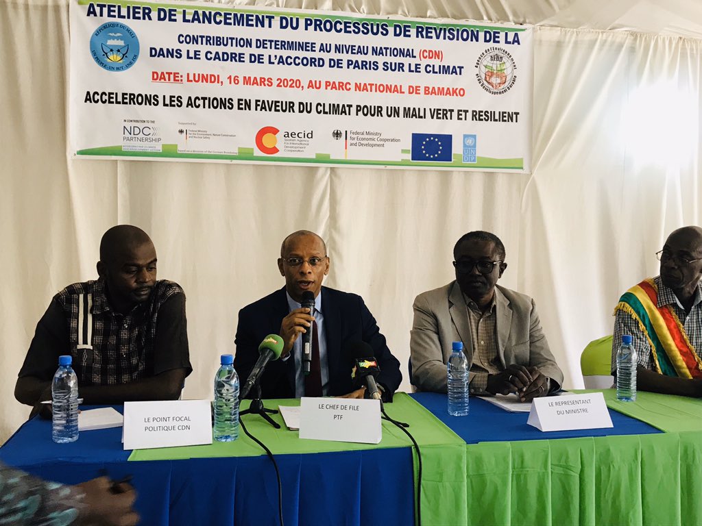 PNUDMALI's tweet photo. Le lancement ce matin au Parc national du processus de révision de la 1ère #CDN (2015-2019) dans le cadre de l’Accord de Paris sur le #Climat. << Accélérons les actions en faveur du climat pour un Mali #Vert et #Résilient >> / appui financier du @PNUDMALI
#MEADD #AEDD https://t.co/VMPcKGuJbQ