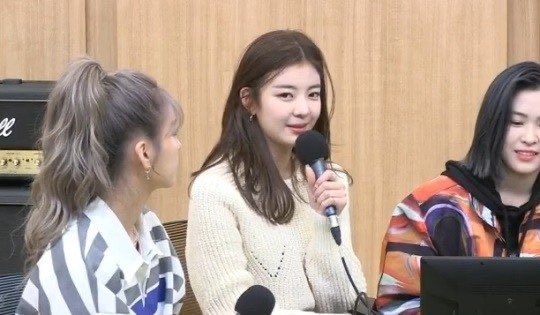 Keitadj Itzyリア Wannabe で好きな歌詞は あえて何かになる必要はない 私はそのまま私でいるときが完璧だから だ カルトショー Keitadj Itzyリア Wannabe で好きな歌詞は あえて何かになる必要はない 私はそのまま私でいるときが完璧だから だ カルトショー