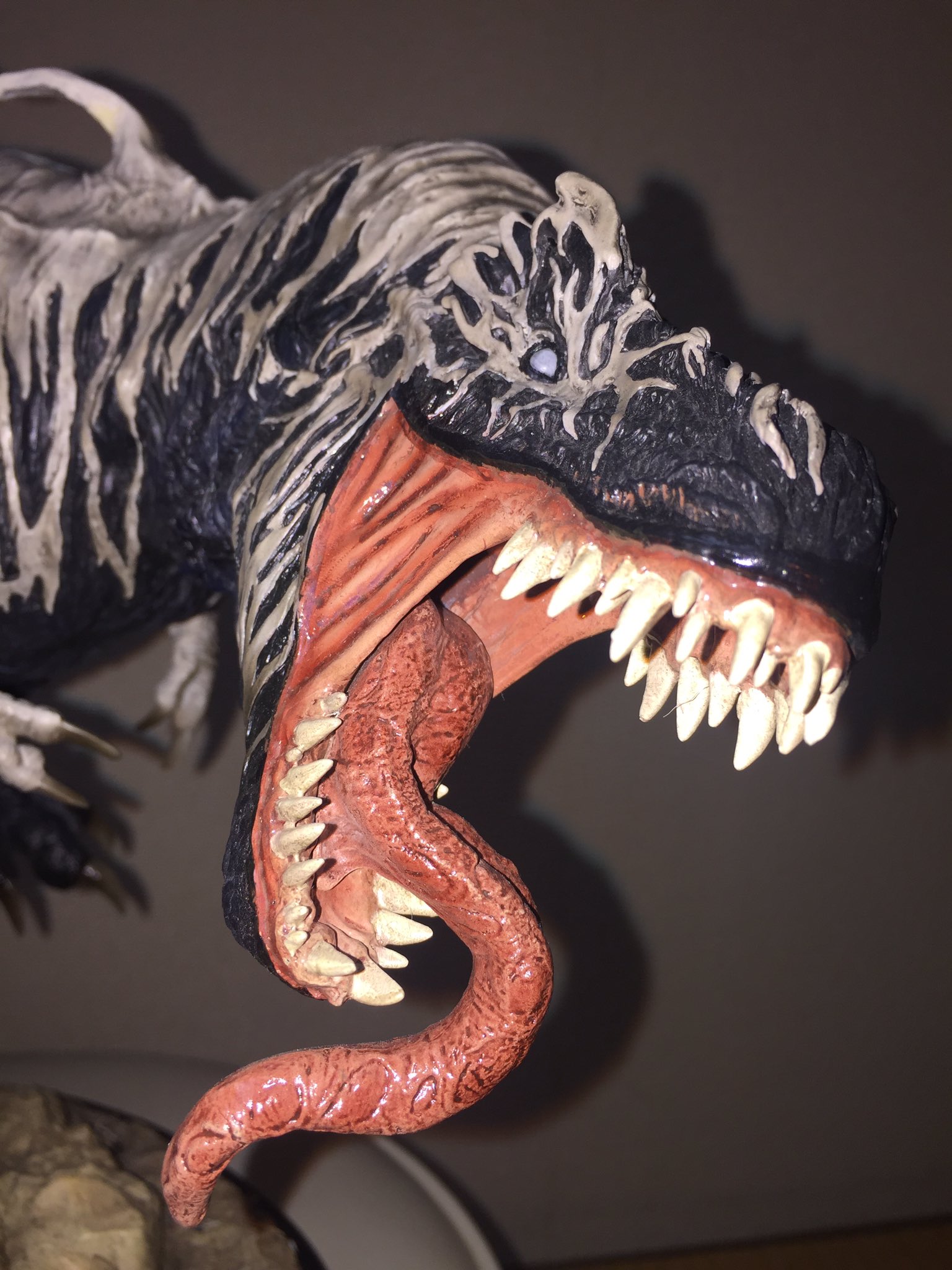 未開封品 サイドショウ ヴェノムサウルス 世界500体限定 シリアル