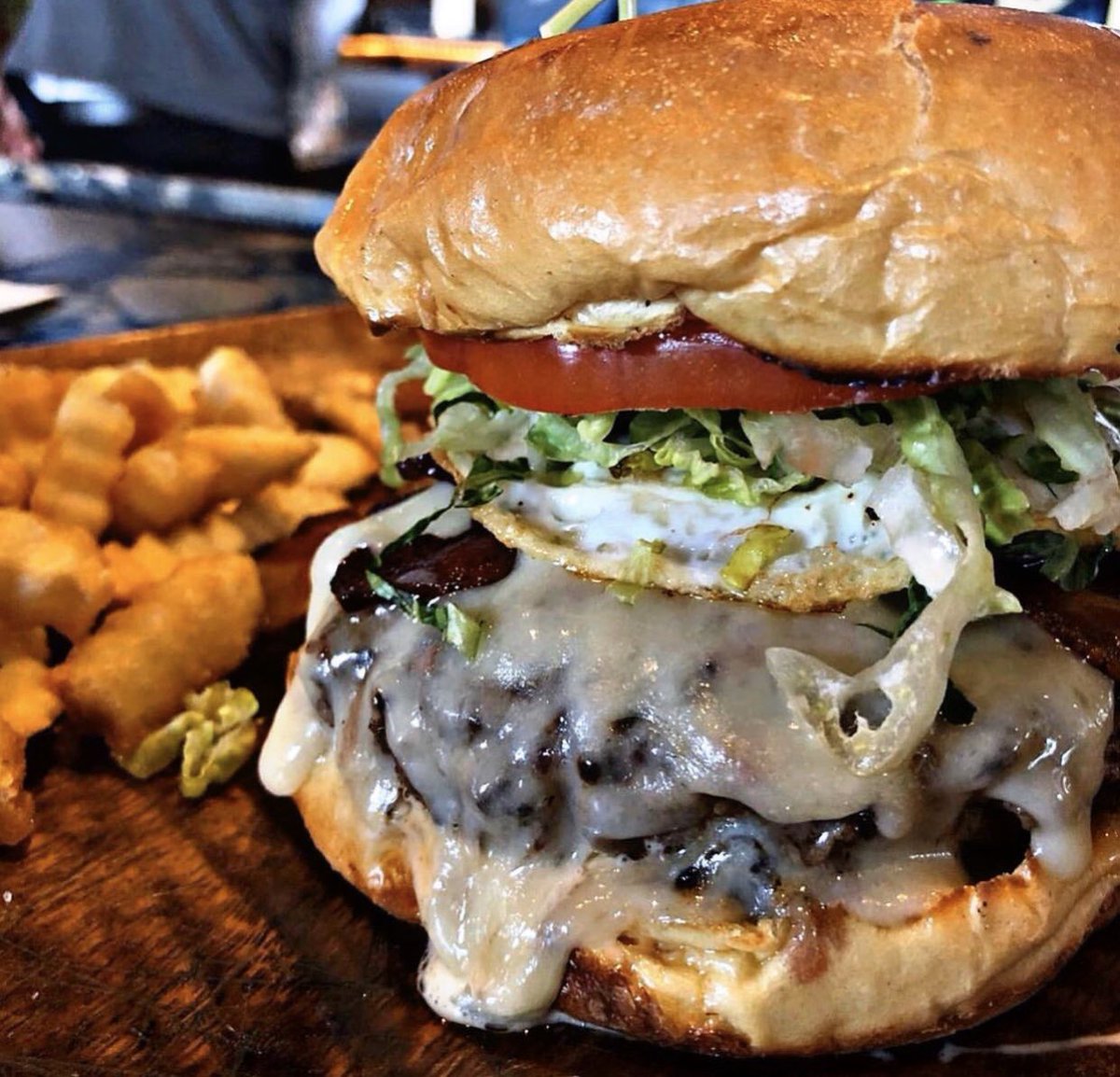 goodspiritsftl's tweet photo. It’s Burger Mondays At Good Spirits Restaurant ~ Fifth &amp; Fed customers can enjoy fine dining &amp; fresh clean air in our open aired dining room or outdoor patio. Enjoy the comforts of Good Spirits at home, we offer pickup from the restaurant or dinner delivery through Uber Eats! https://t.co/E7WVbguyfg