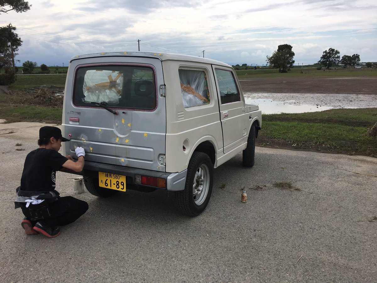 山本マサユキ うちのハケ塗りジムニー 缶スプレーの色を見本にウレタン塗料の調色してるので補修時は缶スプレーで塗れるのです