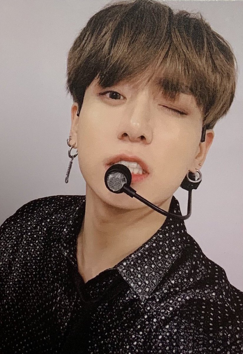 BTSVocalLineSP's tweet image. Buenos días! (Aunque ya es la 1 del mediodía) cómo va esa cuarentena? Os dejamos unas fotitos para alegraros el día🥰