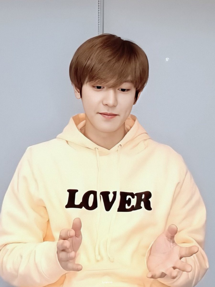 eldorayeol's tweet photo. Kayak nya aku ga kaya biasa bkin thread chanyeol yg ini maaf yaa😫

#DirectorCYonHuyaTV
#박찬열이사님_후야티비하십니다
#CHANYEOL #찬열 #チャニョル #灿 https://t.co/bGcaMD10b1