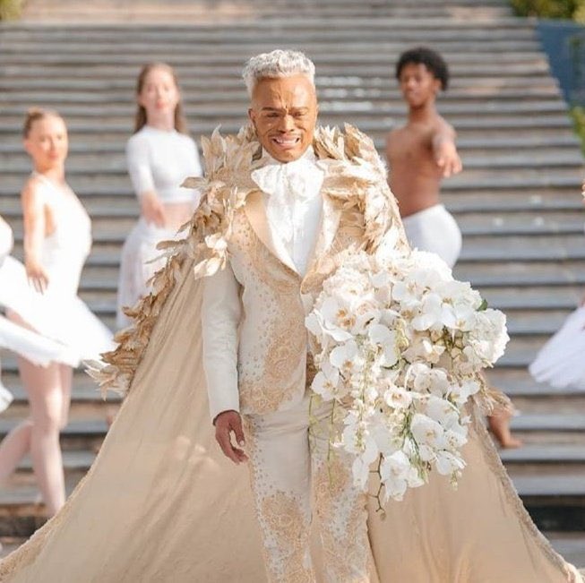monD_Motadi's tweet image. This wedding was very important for so many reasons but I just want to take this moment to say thank you so much to @somizi and @mohale_motaung for sharing their special day with us, some queer child out there knows that they too can find their happily ever after. #Somhaleunion