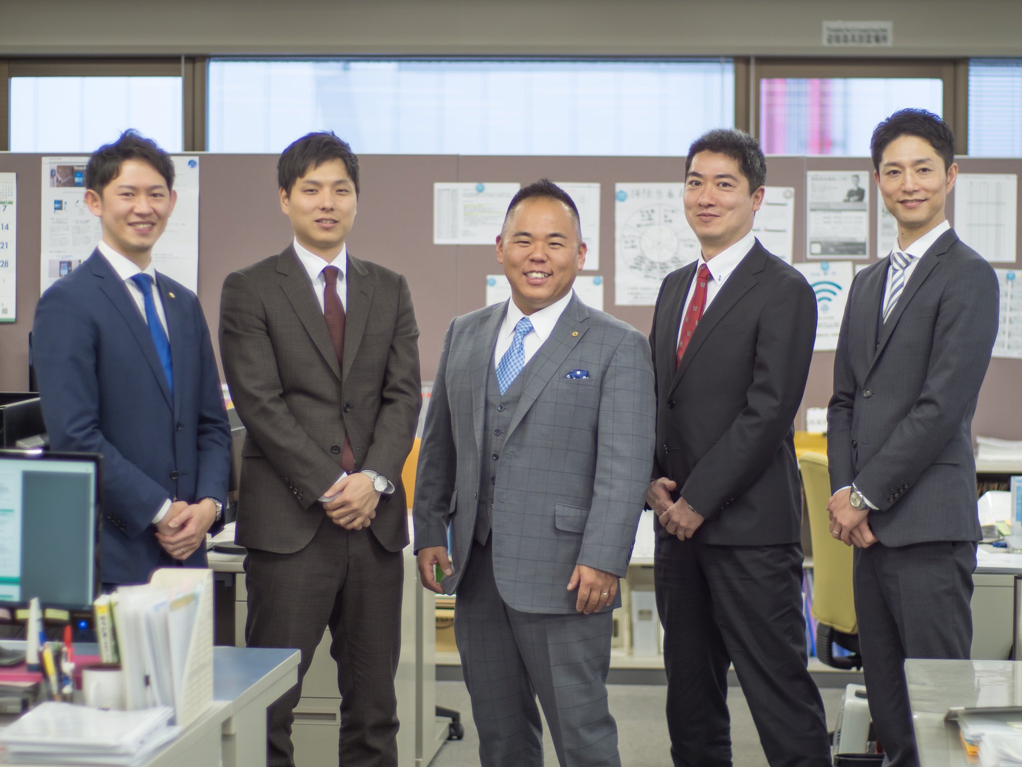 ワタナベ先生 スーツ 堅すぎるので ４月からｉｔ企業みたいに 私服での勤務ｏｋにします 社会保険労務士法人 渡辺事務所 T Co F5reefx1hv Twitter