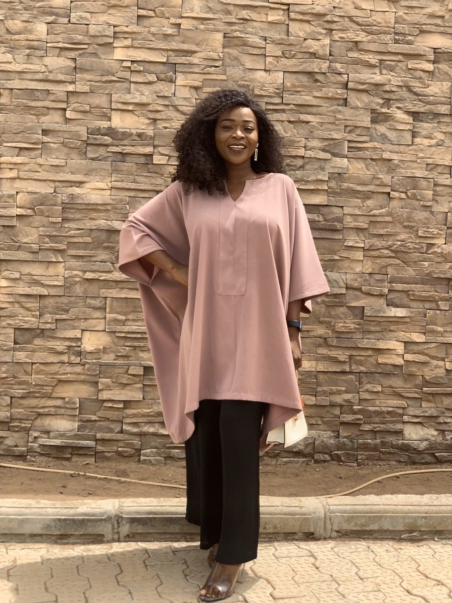 gee_attire's tweet photo. Introducing our CHIC AGBADA 2piece 💃🏼💃🏼💃🏼 Isn’t it lovely? Of course it is. 
Now slide to our dm and make it yours 😉😜
Complete set- N10,000
Agbada alone- N6,000
Pants- N5,000
Available in any color of your choice 😊
P.s N1000 off when you buy the complete set.  
#GeeAttire https://t.co/r1OA6oOBBo