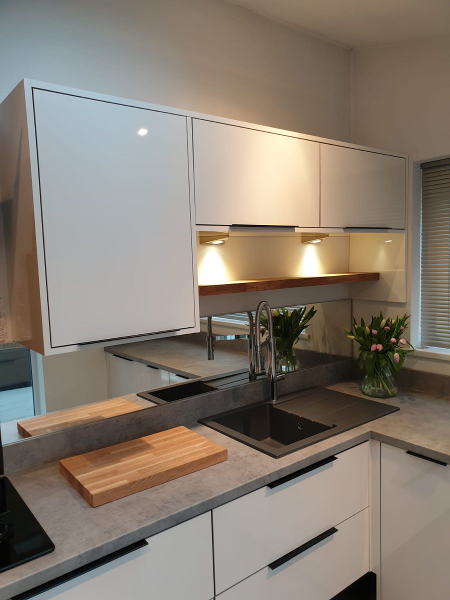 HullKitchens's tweet photo. Take a look at this kitchen facelift we've completed recently... click on to see the before and after! 😍

Beautiful concrete effect doors and white high gloss create the perfect modern finish and contrast beautifully ✨

Get your dream kitchen👉https://t.co/eYPOWoCZdr https://t.co/Pc3vud8Y1w