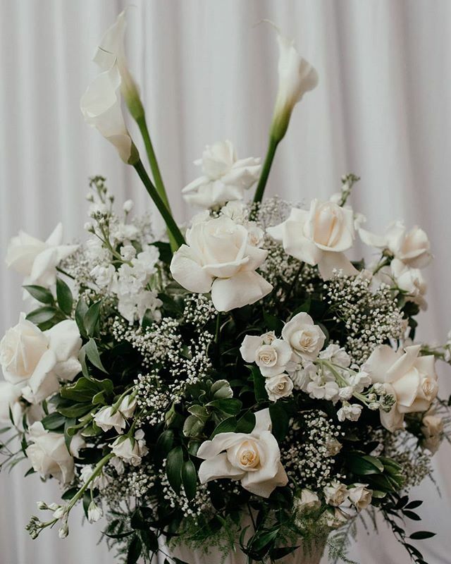 The Estate Chicago (@estate_chicago) on Twitter photo So much texture and beauty in these wintery white florals! Only a few days left until it's officially Spring 😍 || Venue: @estate_chicago | Videographer: @hannaschweissphotography | Photo: <a href="/jessica/">dark jessica</a>.eileen.drogosz | Floral: Flowers by Lena Designs | Dr… ift.tt/2vqAOfP So much texture and beauty in these wintery white florals! Only a few days left until it's officially Spring 😍 || Venue: @estate_chicago | Videographer: @hannaschweissphotography | Photo: <a href="/jessica/">dark jessica</a>.eileen.drogosz | Floral: Flowers by Lena Designs | Dr… ift.tt/2vqAOfP