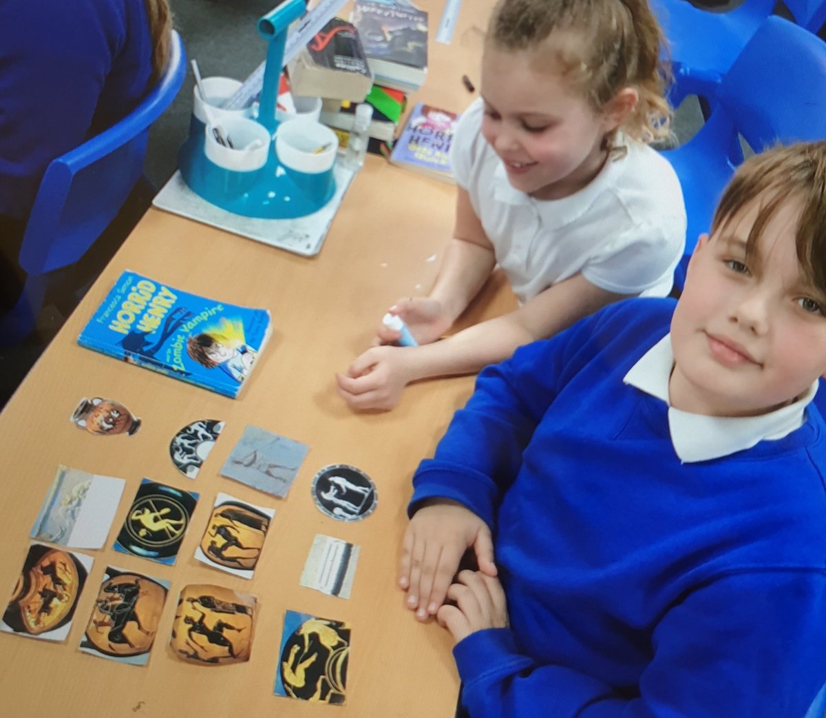 EpaTigers's tweet photo. The Tigers were deep in discussion as they identified what sports were in the 'original's Olympics from Ancient Greek artefactsπ₯π₯π₯
#EPAhistory @DeltaEstcourt https://t.co/Vo082RdQ4U