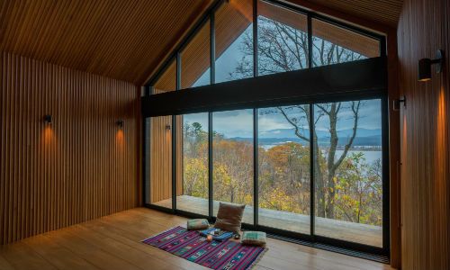 james_speaker's tweet image. Gilmore’s Sound Advice, a NY integrator, installed Small Aperture architectural speakers and subwoofers to answer aesthetic and performance requirements in yoga and office sanctuary. Read the full case study here: bit.ly/2U1zFUg #JamesLoudspeaker #Audio #SmallAperture