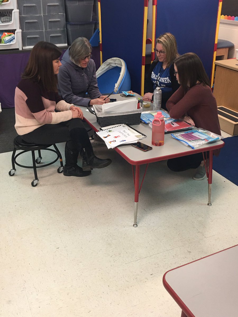ArborViewSchool's tweet photo. Arbor View staff is hard at work making sure everything is ready for students! https://t.co/r5GmiyDvdp