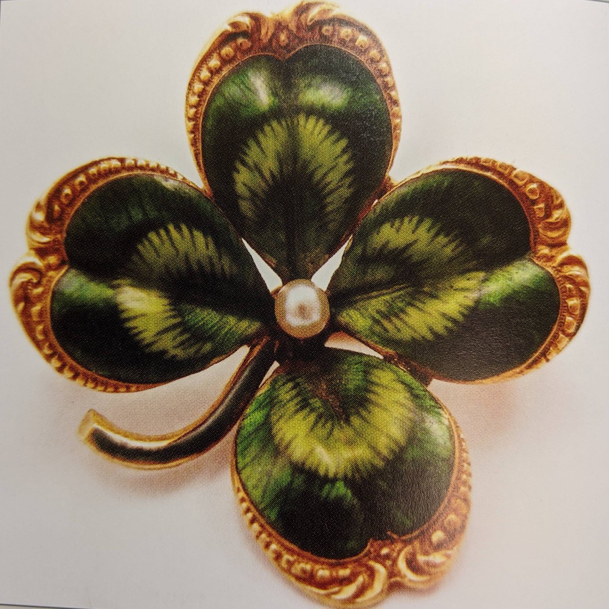 AKoplikDesigns's tweet photo. Look out for our new blog post coming soon... 
☘️💎

Can you guess what it's about? 

#annekoplikdesigns #vintagejewelry #jewelryhistory #blog https://t.co/DnbRsIhZwr