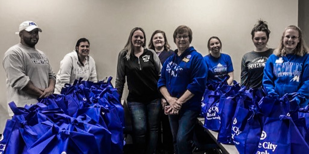 Students remaining in town over Spring Break (on or off-campus) are encouraged to stop by the mailroom beginning Monday morning of next week (March 16th) to pick up a bag of food. We have 35 bags available this year, and they are given out on a first-come, first-served basis.