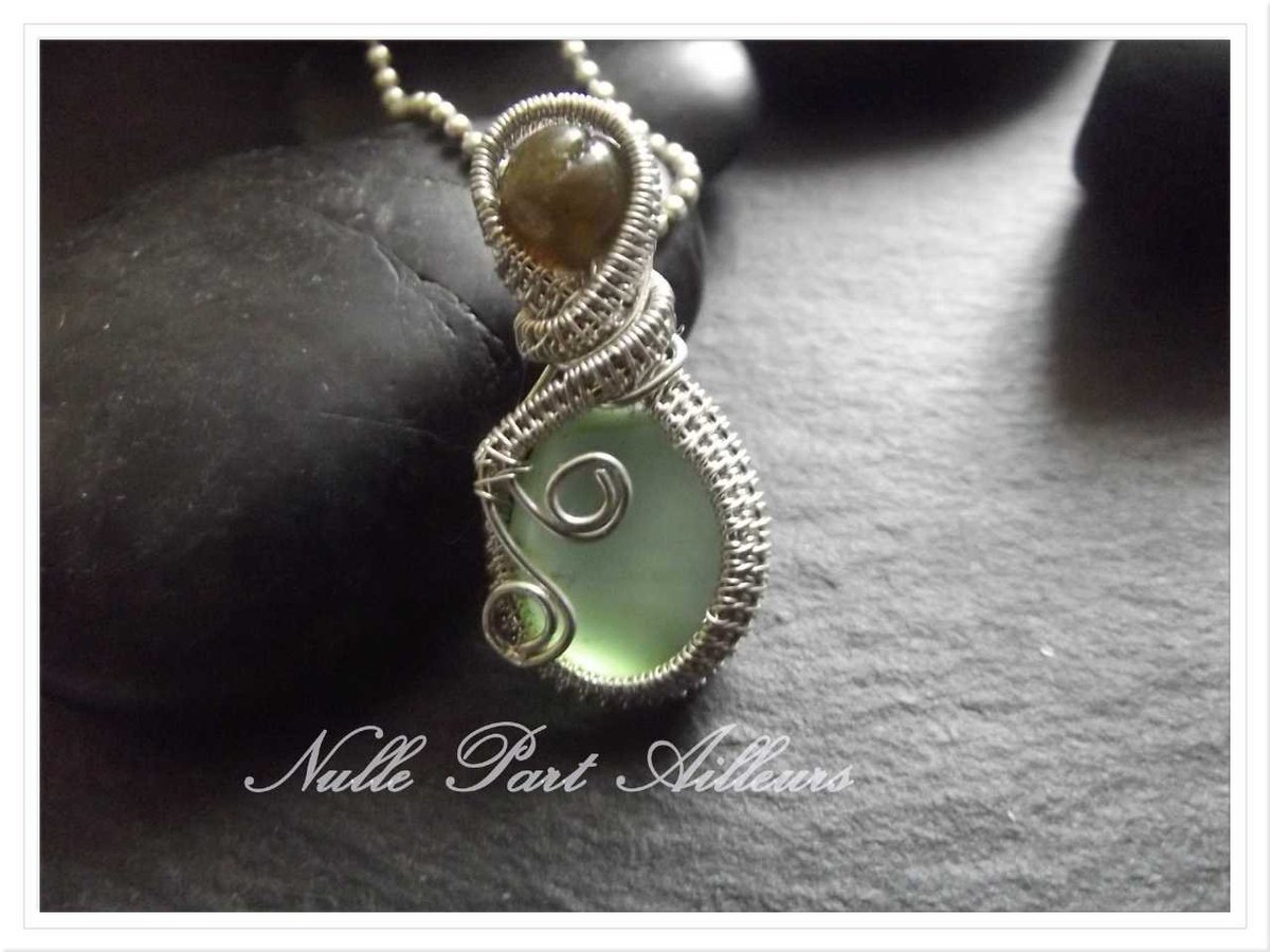 PFMMarket's tweet photo. Très jolie petit pendentif fait-main par une véritable artiste. C'est une pièce unique, faites-vous plaisir !
https://t.co/NvWiEVSL6L
@PFMMarket #PFMmarket https://t.co/rJqntBLCtO
