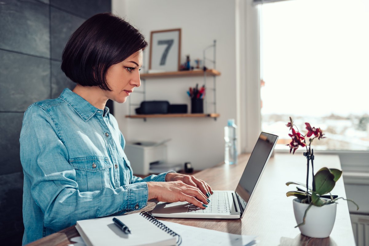 #Télétravail : Vous rencontrez des soucis avec votre #internetfixe ? La crise sanitaire que nous vivons nous contraint à travailler 🏠 &amp; à partager la box avec toute la famille...
🔽Pour vous aider, un panorama des solutions pour optimiser votre connexion
arcep.fr/demarches-et-s…