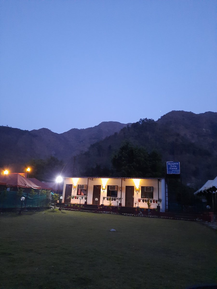 #Campfire ... In Just 2000 Rs, Three Times meal , Room( Camp) wtih Attached Toilet, clean n beautiful, Away from fear of #Crona ... Close to #MotherNature #India Come n Stay here... :). #BanjaraTola