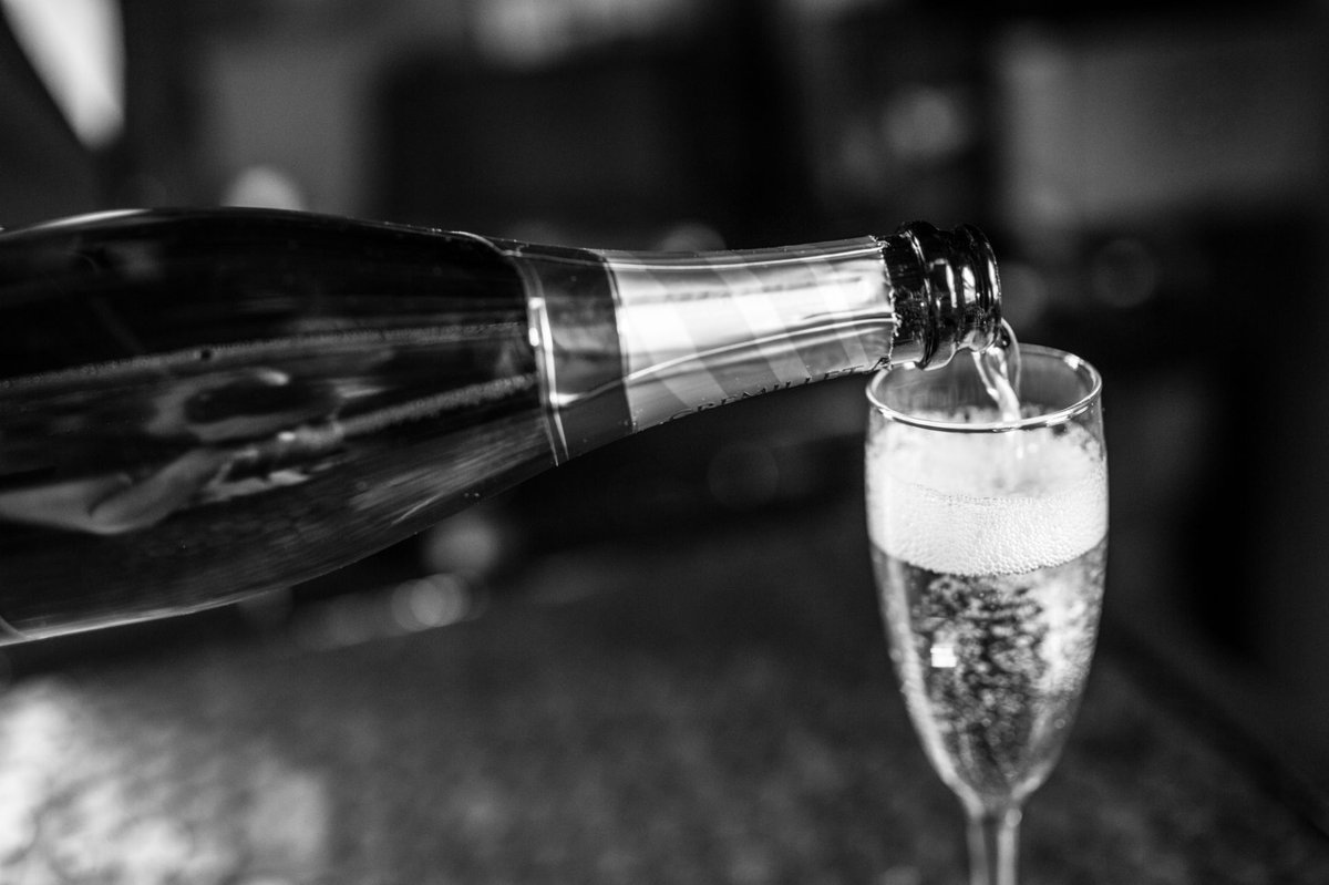 If you love bubbles, you'll love L'Atelier! Find us in our new home 10 St George's Place 🍾
latelierduvin.co.uk/?utm_source=tw… #wine #bar #latelierduvin