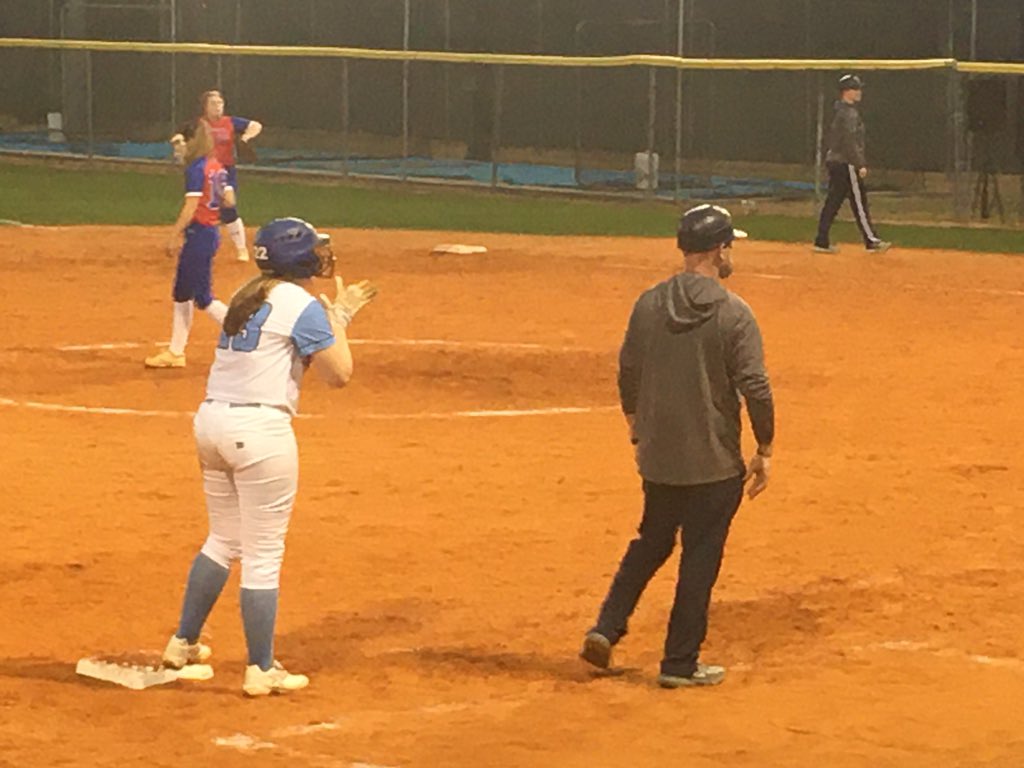 ChingChingSA's tweet photo. Congratulations to @UPHSVikingSB on defeating Western Harnett Hs Friday night 16-6! Great crowd!
@UnionPinesHs
#UPSoftball
#SoftballStrong
#VikingStrong
#ChingChing https://t.co/oTYV1l6XFS