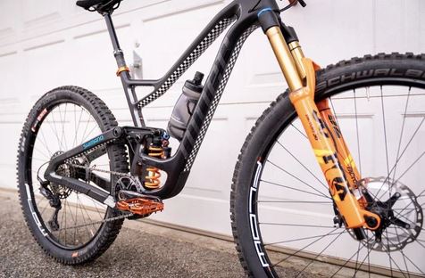 NoTubes's tweet photo. Kirt Voreis' RIP 9 RDO from Niner Bikes is looking good! We're pumped to outfit his 27.5" and 29" rigs with #flowMK3 wheelsets. #onlystans π π https://t.co/rGtU5bier3 https://t.co/s0faqkDq8h