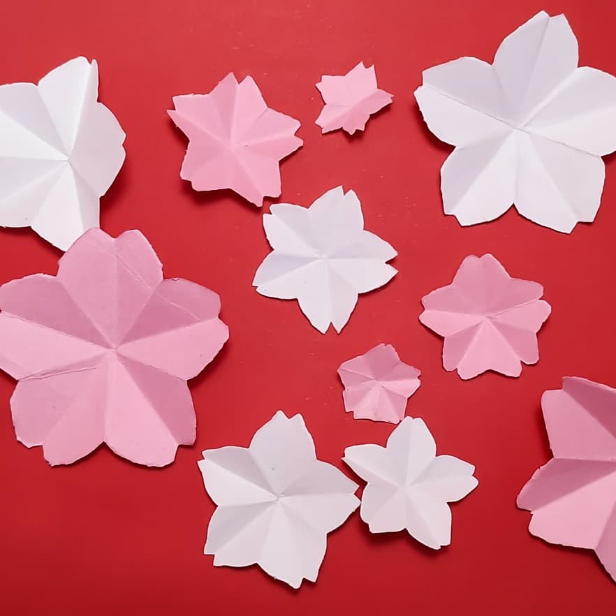 valoros_origami's tweet photo. Are you going for flower viewing 🌸🌸🌸😍
https://t.co/HznYQlXgAz
#origamiart #origami #sakura #cherry #cherryblossom #plumblossom #japan #japanese #china #chinese #traditional #valoros #valorosorigami #theartofpaper https://t.co/vglKXqnS1H