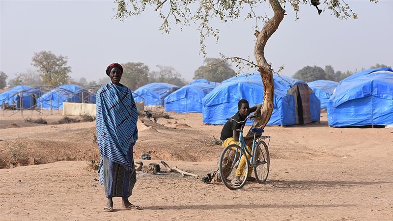 beatcloudsmask's tweet photo. In Burkina Faso, COVID-19 fight complicated by war, displacement

https://t.co/Y5LaVrljDv https://t.co/q7kiS5sIR3