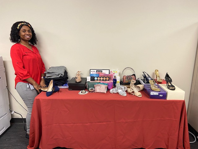 CHNCTinc's tweet photo. We just concluded our annual #PromDrive which benefits the teens from the Connecticut Alliance of Foster and Adoptive Families. This year we received 40 gowns, 12 ties, 7 pairs of shoes, 90 different makeup items, and much more! Thank you for all the donations. @CAFAP #Donate https://t.co/fRIwsxtLmW