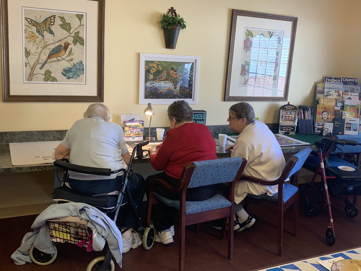 CedarCreekHC's tweet photo. Keep spirits high and spending time with our friends while we stay indoors! Puzzles, painting and jewelry making! #TrilogyLiving #TrilogyBFF #Artisans https://t.co/gKJP42eZr6