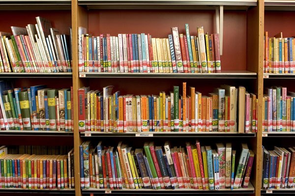 RegioneER's tweet photo. Coronavirus: #IoRestoaCasa... e leggo: 1 MLN, di oltre 1000 BIBLIOTECHE della regione, disponibili in rete per i lettori. La RETE BIBLIOTECARIA emiliano-romagnola FACILITA L'ACCESSO ONLINE proprio patrimonio di ebook e audiolibri e periodici e immagini https://t.co/DNZJzBDTWL https://t.co/XOEeV2JOa2