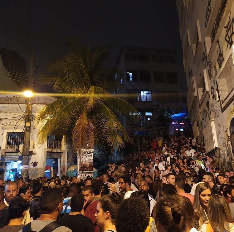 pedradosalrj's tweet photo. NOTA OFICIAL 
NAO HAVERÁ RODA DE SAMBA DA PEDRA DO DAL HOJE, MOTIVO É PANDEMIA DO CORONA VIRUS, COMPARTILHEM PARA OS AMIGOS https://t.co/y4gsylp7w2
