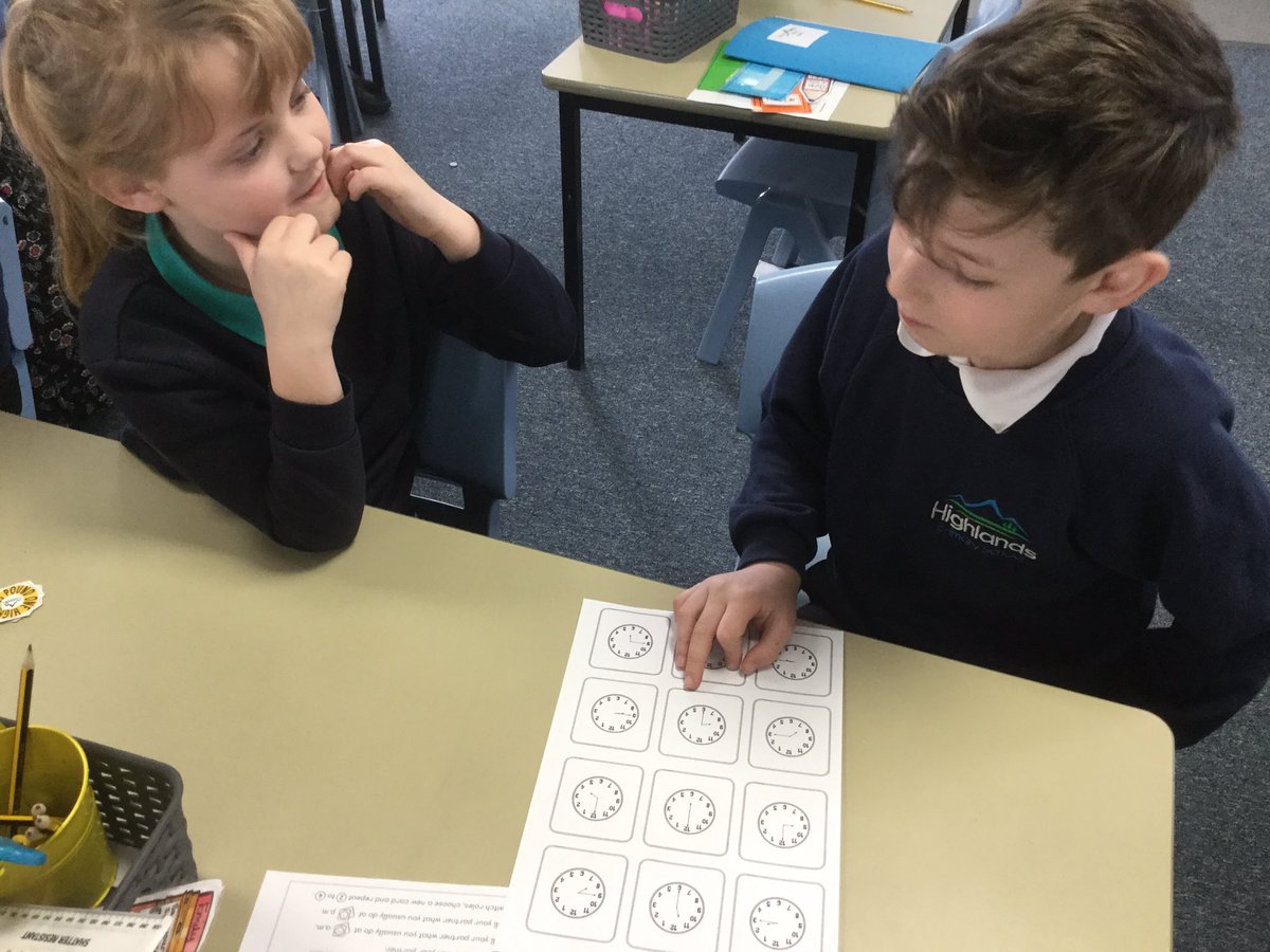 MissBHighlands's tweet photo. Learning about am and pm in maths today to start our unit on time https://t.co/dqOPynHqXJ